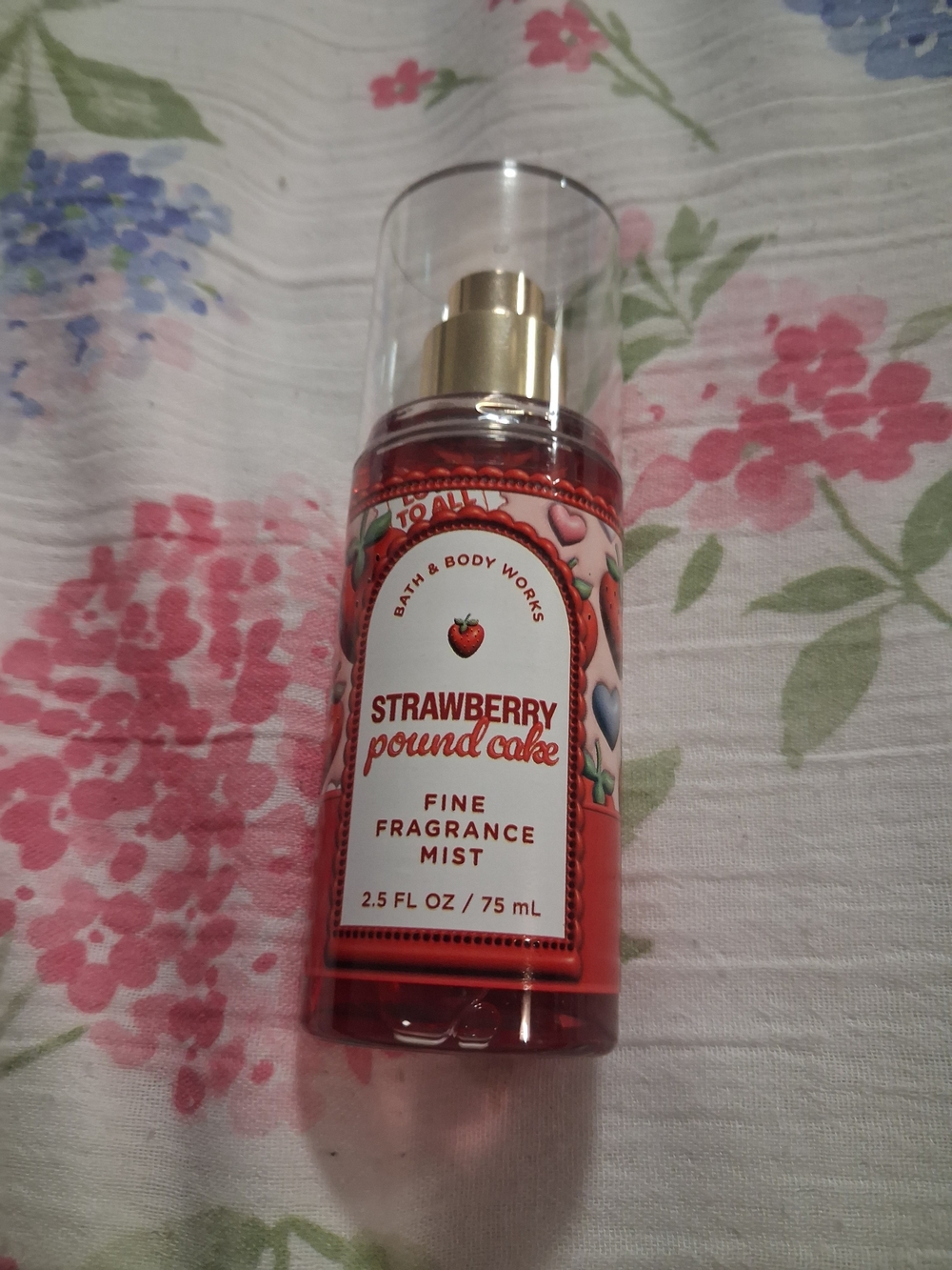 Bath & Body Works Strawberry Pound Cake Fine Fragrance Mist — Pink
